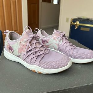 Nike Tennis Shoes